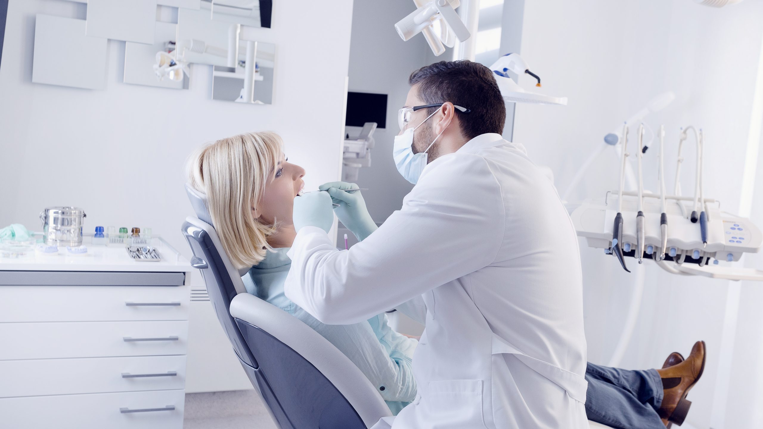 Dentist in Lake Hughes, CA