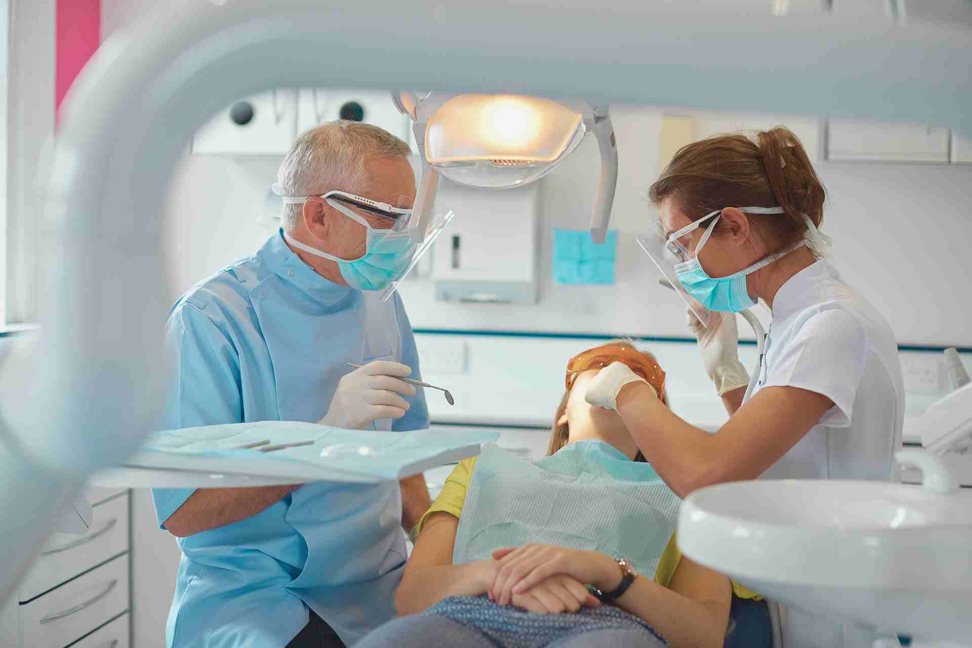 Dentist in Lake Hughes, CA